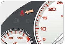 Véhicule à l'arrêt, à la mise du contact,